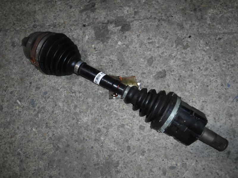 Полуось (приводной вал,шрус)