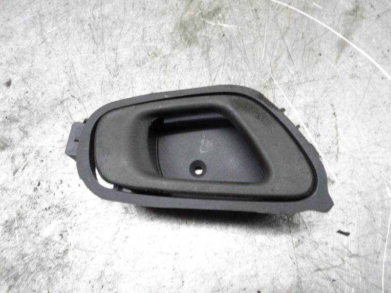 Ручка двери салона