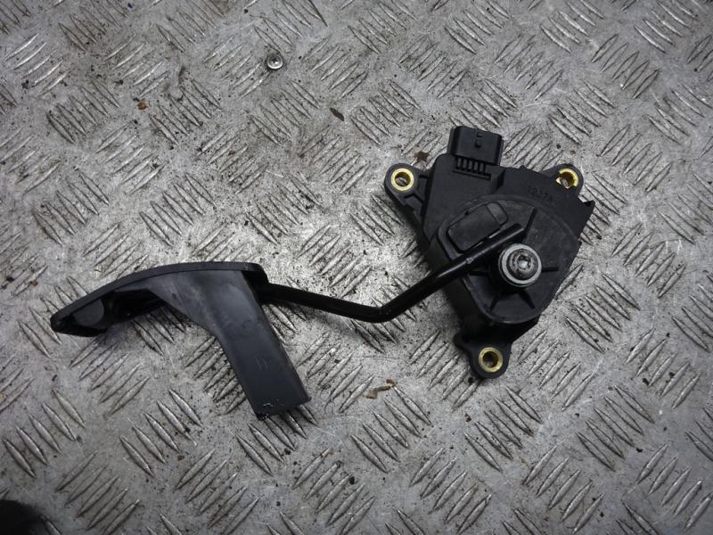 Педаль газа