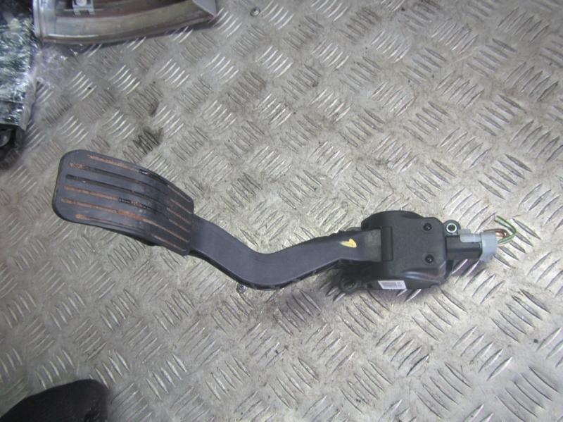 Педаль газа